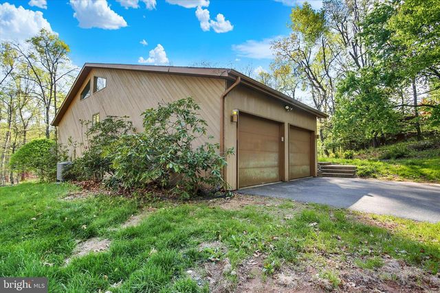 723 RIDGE RD, Lewisberry, PA 17339