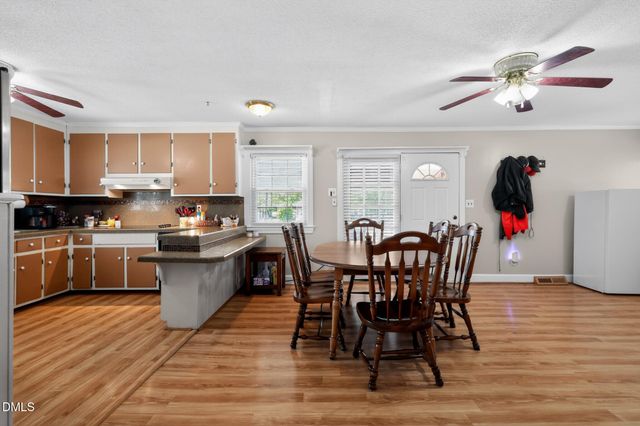 502 Crestview Avenue SW, Wilson, NC 27893