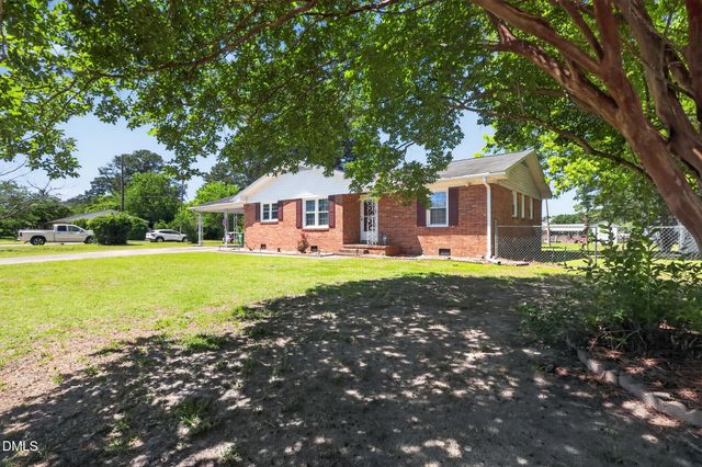 502 Crestview Avenue SW, Wilson, NC 27893