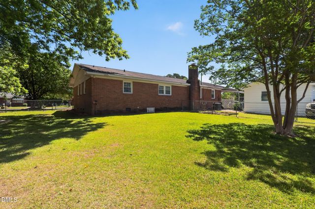 502 Crestview Avenue SW, Wilson, NC 27893