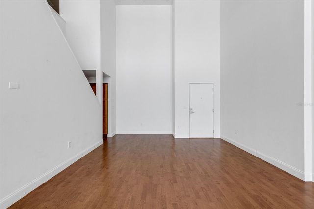 1990 MAIN STREET 4, Sarasota, FL 34236