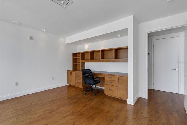 1990 MAIN STREET 4, Sarasota, FL 34236