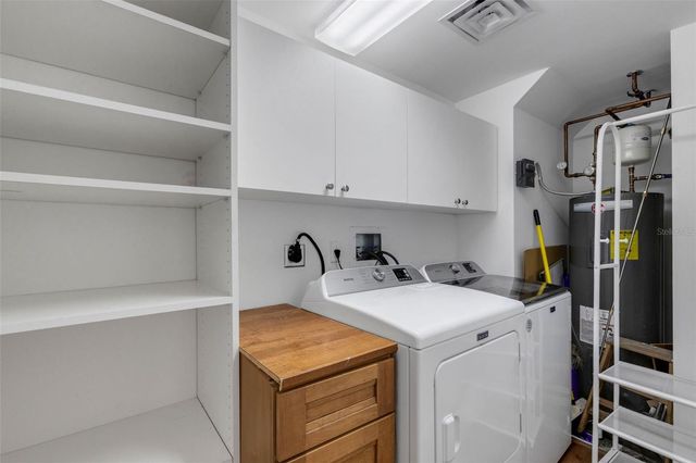 1990 MAIN STREET 4, Sarasota, FL 34236