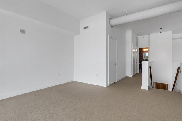 1990 MAIN STREET 4, Sarasota, FL 34236