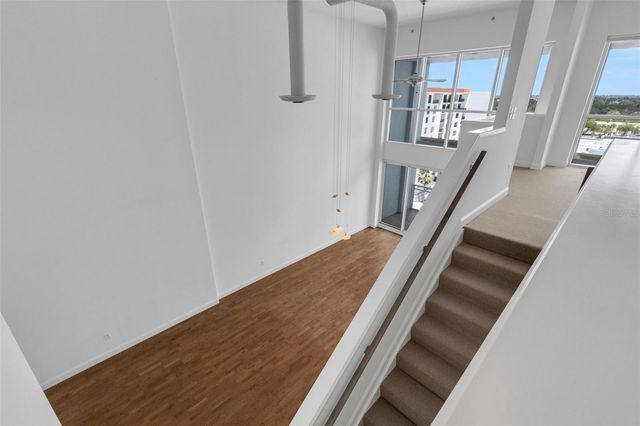 1990 MAIN STREET 4, Sarasota, FL 34236