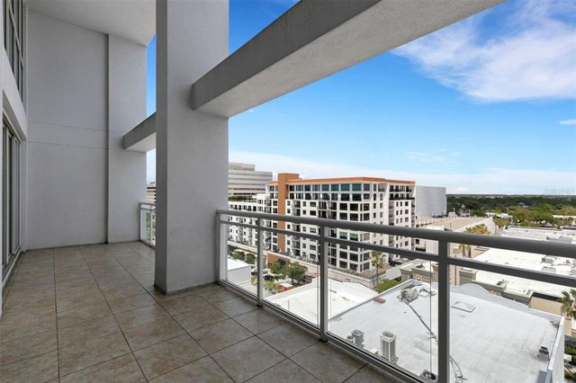 1990 MAIN STREET 4, Sarasota, FL 34236