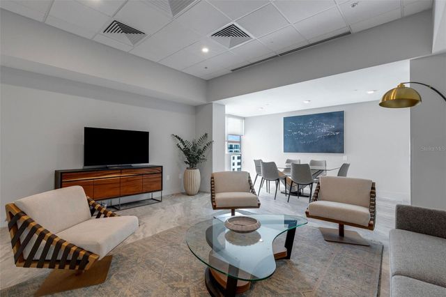 1990 MAIN STREET 4, Sarasota, FL 34236