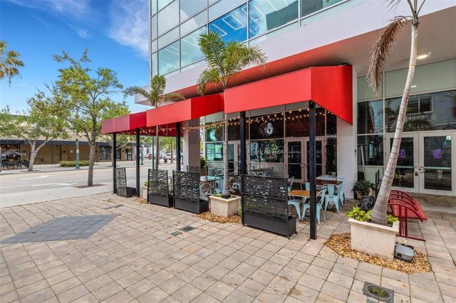 1990 MAIN STREET 4, Sarasota, FL 34236