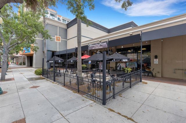 1990 MAIN STREET 4, Sarasota, FL 34236