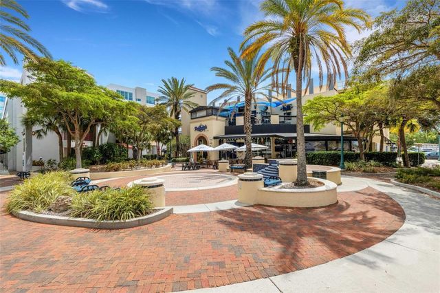 1990 MAIN STREET 4, Sarasota, FL 34236