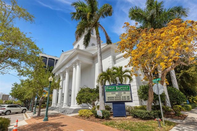 1990 MAIN STREET 4, Sarasota, FL 34236