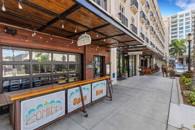 1990 MAIN STREET 4, Sarasota, FL 34236