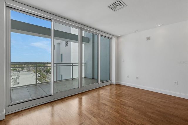 1990 MAIN STREET 4, Sarasota, FL 34236