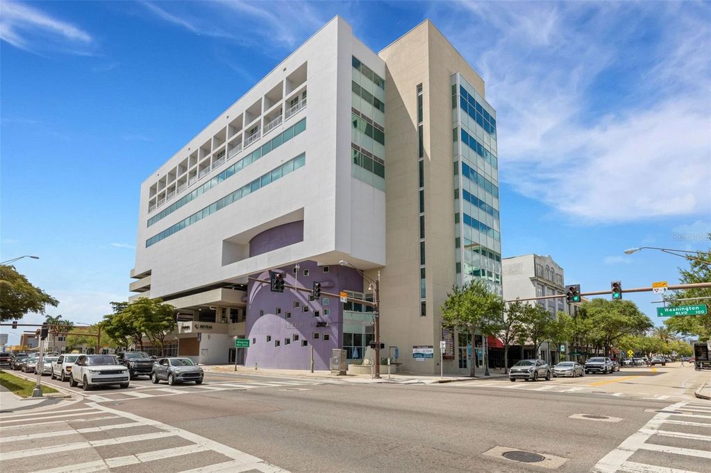 1990 MAIN STREET 4, Sarasota, FL 34236