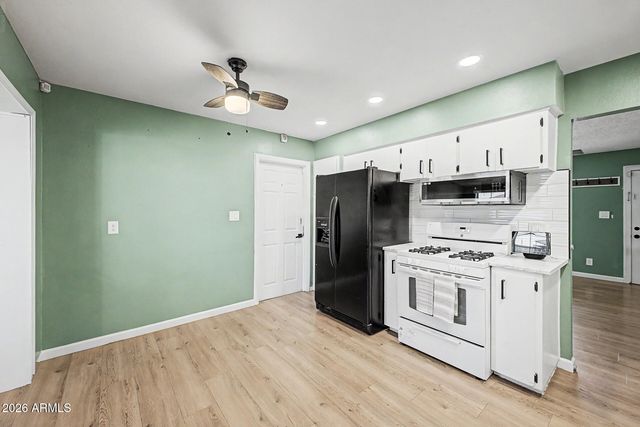 2045 W CHOLLA Street, Phoenix, AZ 85029