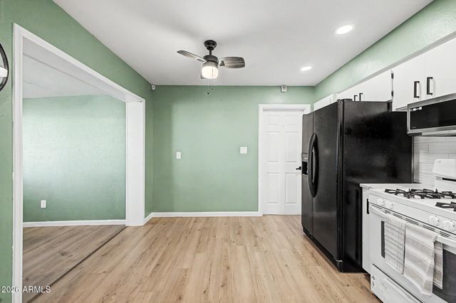 2045 W CHOLLA Street, Phoenix, AZ 85029