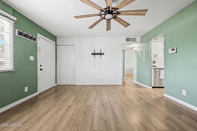 2045 W CHOLLA Street, Phoenix, AZ 85029