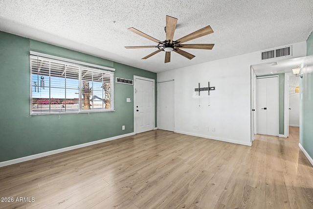 2045 W CHOLLA Street, Phoenix, AZ 85029