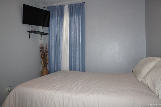 3632 Candlehill, San Antonio, TX 78244