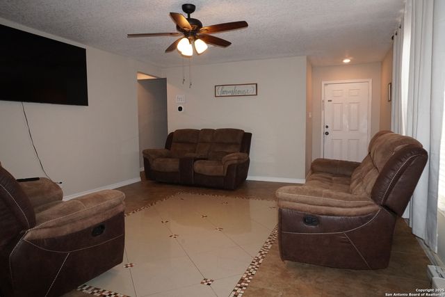 3632 Candlehill, San Antonio, TX 78244