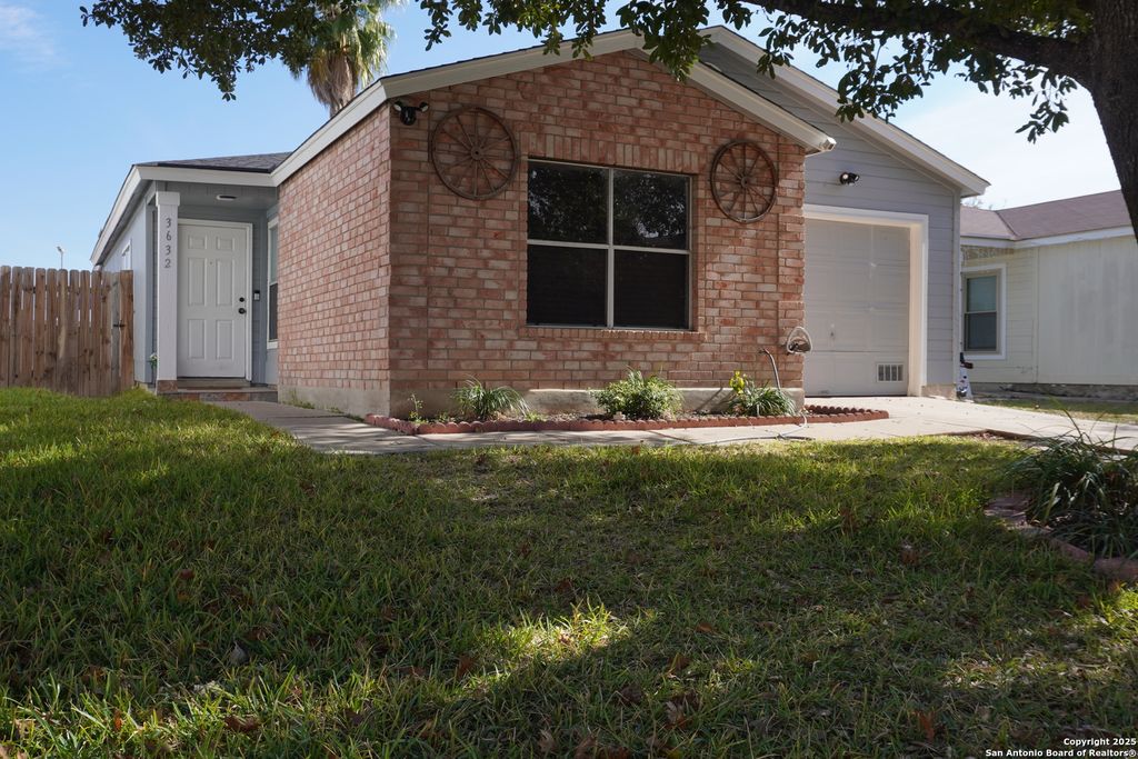 3632 Candlehill, San Antonio, TX 78244