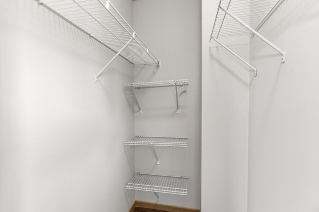 9121 Scarlet Globe Drive, Eden Prairie, MN 55347