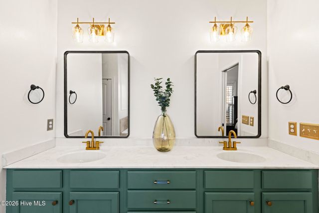 378 Aster Place, Hampstead, NC 28443