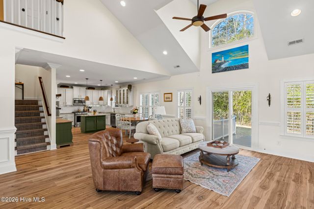 378 Aster Place, Hampstead, NC 28443