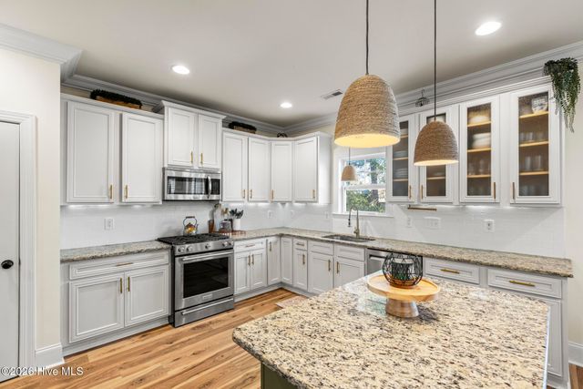 378 Aster Place, Hampstead, NC 28443