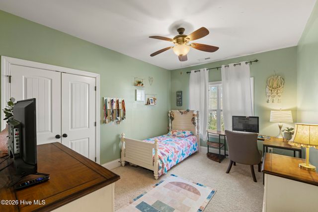 378 Aster Place, Hampstead, NC 28443