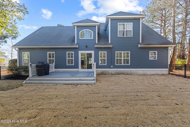 378 Aster Place, Hampstead, NC 28443