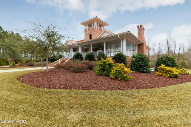 378 Aster Place, Hampstead, NC 28443