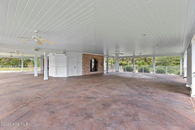 378 Aster Place, Hampstead, NC 28443