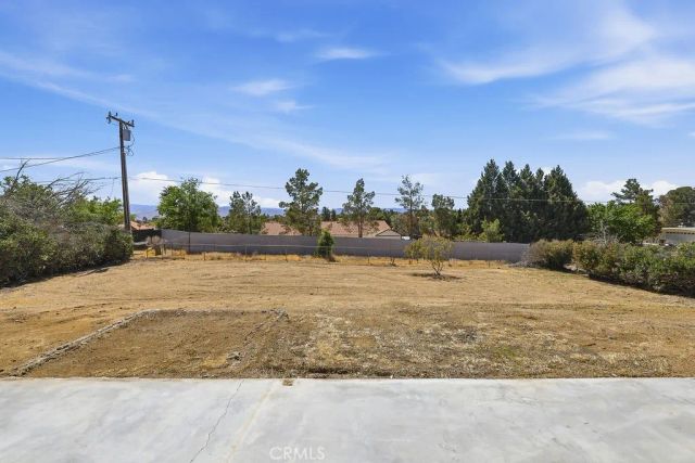 16559 Warwick Street, Victorville, CA 92395