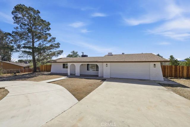 16559 Warwick Street, Victorville, CA 92395