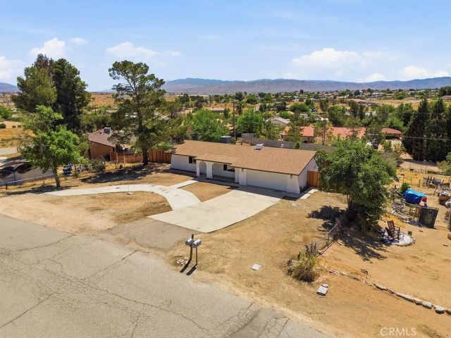 16559 Warwick Street, Victorville, CA 92395