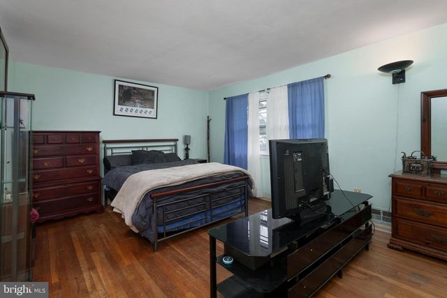 17 TALL TREE CT, Ewing, NJ 08618