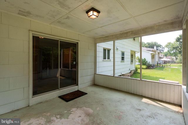 17 TALL TREE CT, Ewing, NJ 08618