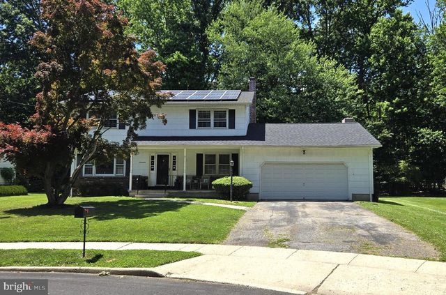 17 TALL TREE CT, Ewing, NJ 08618