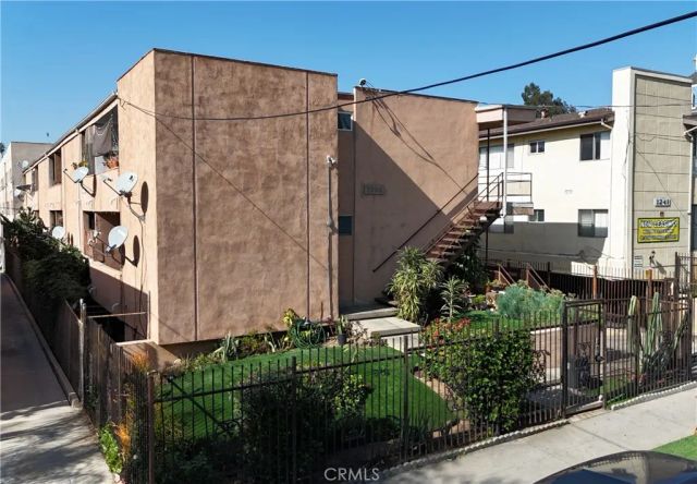 1233 N New Hampshire Avenue, Los Angeles, CA 90029