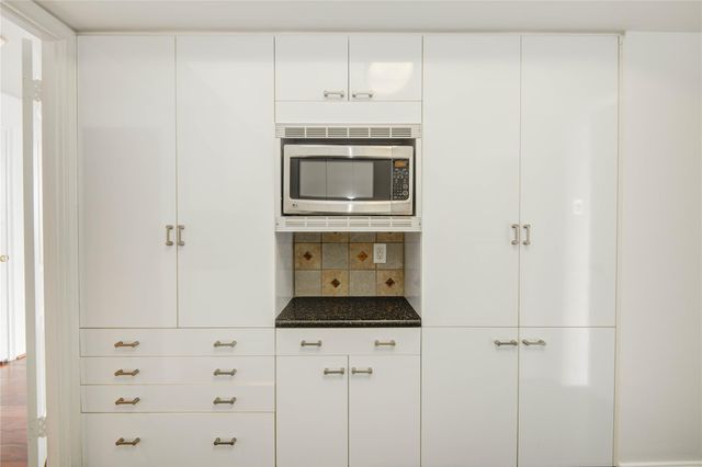 15 Greenway Plaza 10G, Houston, TX 77046