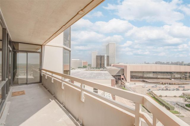 15 Greenway Plaza 10G, Houston, TX 77046