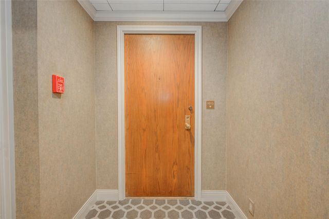 15 Greenway Plaza 10G, Houston, TX 77046