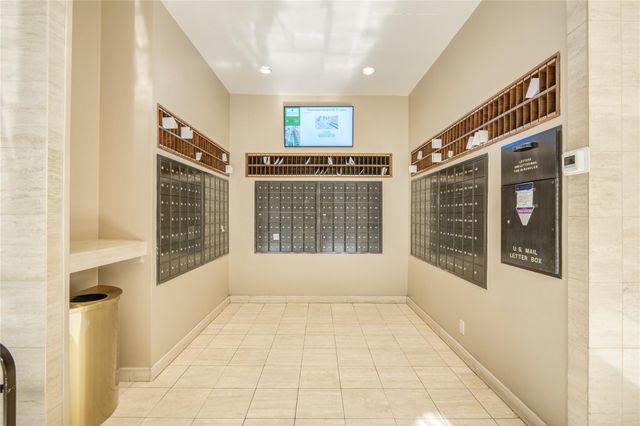 15 Greenway Plaza 10G, Houston, TX 77046