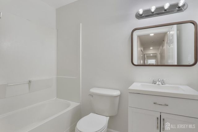 130 Remsen Avenue B, New Brunswick, NJ 08901