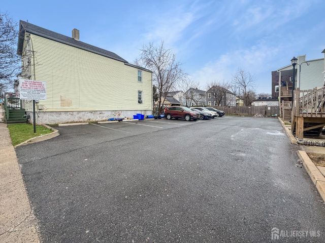 130 Remsen Avenue B, New Brunswick, NJ 08901