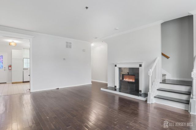 130 Remsen Avenue B, New Brunswick, NJ 08901