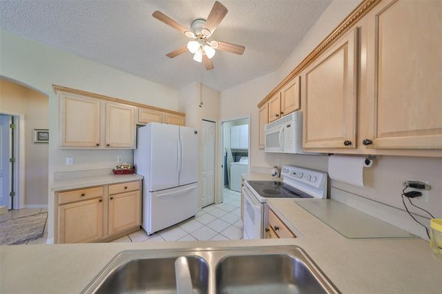 2112 ACADIA GREENS DRIVE 62, Sun City Center, FL 33573