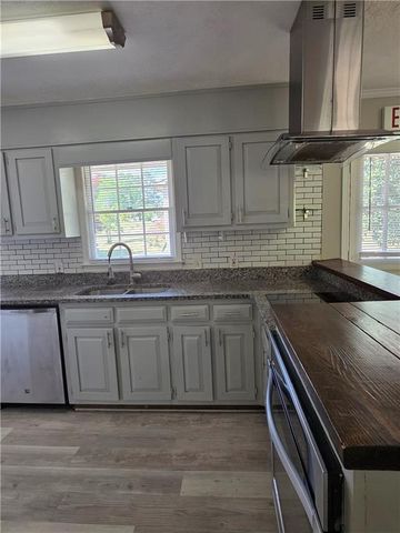 7016 Skyline Drive, Lithia Springs, GA 30122