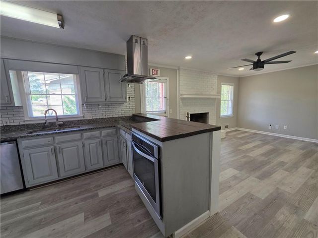 7016 Skyline Drive, Lithia Springs, GA 30122